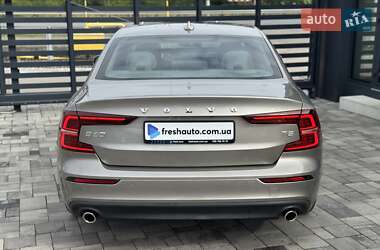 Седан Volvo S60 2019 в 