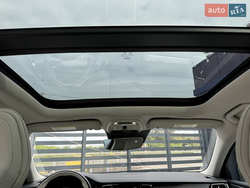 Седан Volvo S60 2019 в Ровно