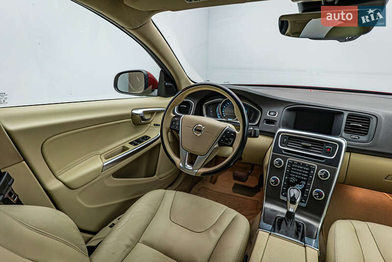 Седан Volvo S60 2014 в Киеве фото 12 Седан Volvo S60 2014 в Киеве