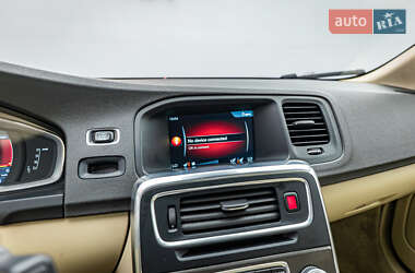 Седан Volvo S60 2014 в 