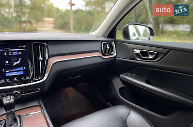 Седан Volvo S60 2021 в 