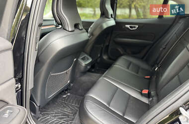 Седан Volvo S60 2021 в 