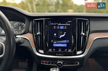 Седан Volvo S60 2021 в 