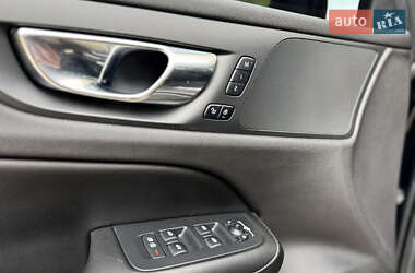 Седан Volvo S60 2021 в 