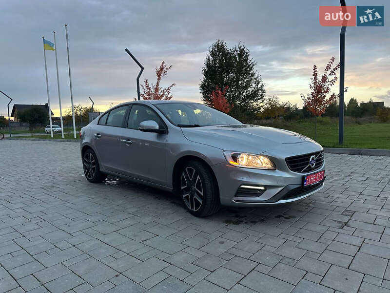 Седан Volvo S60 2017 в Рівному