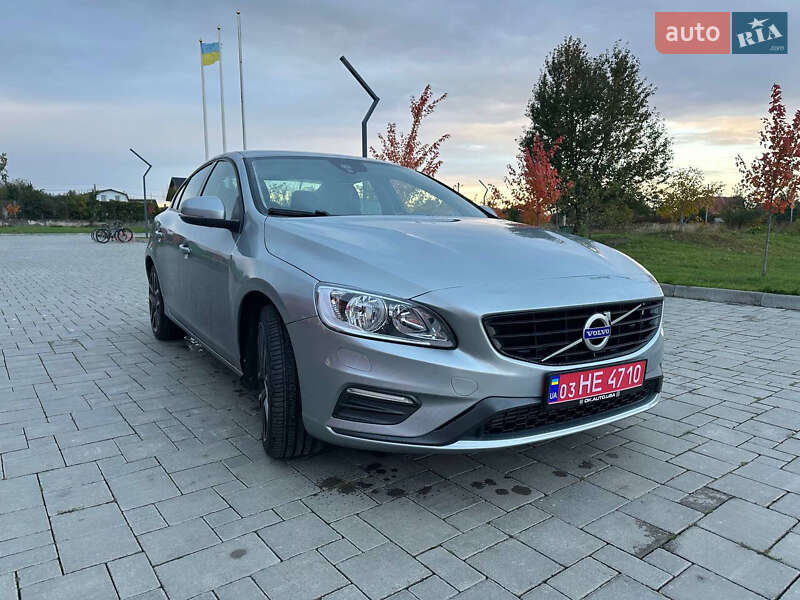 Седан Volvo S60 2017 в Рівному