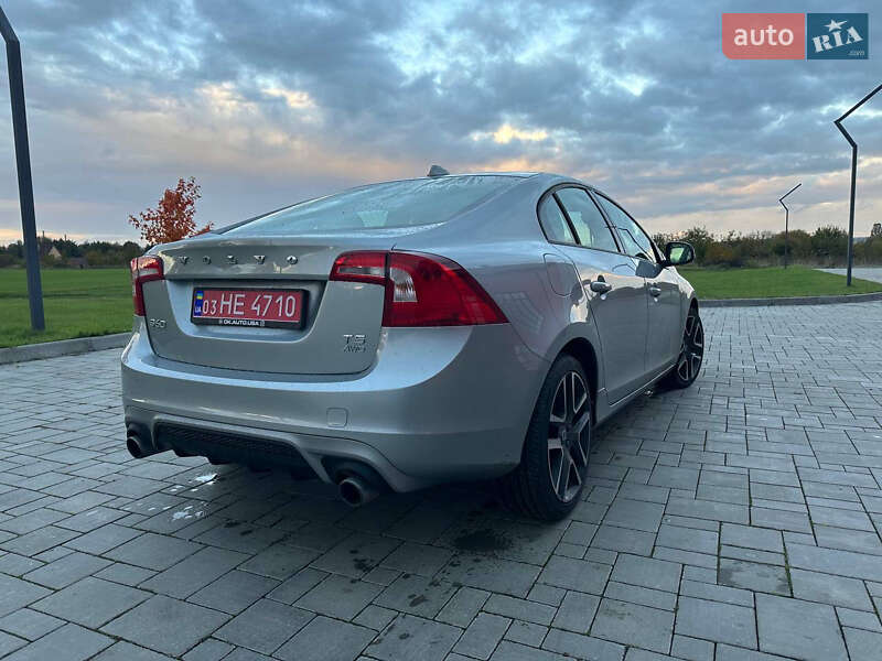 Седан Volvo S60 2017 в Рівному
