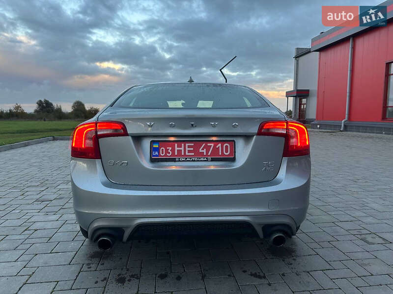 Седан Volvo S60 2017 в Рівному