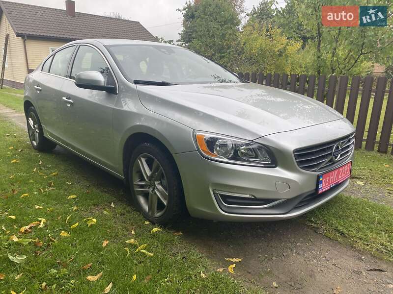 Седан Volvo S60 2013 в Луцке