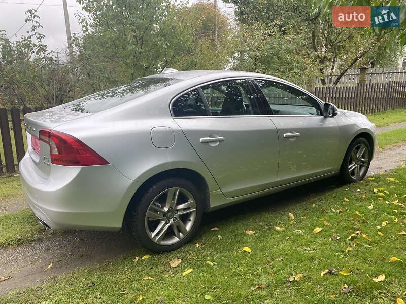Седан Volvo S60 2013 в Луцке