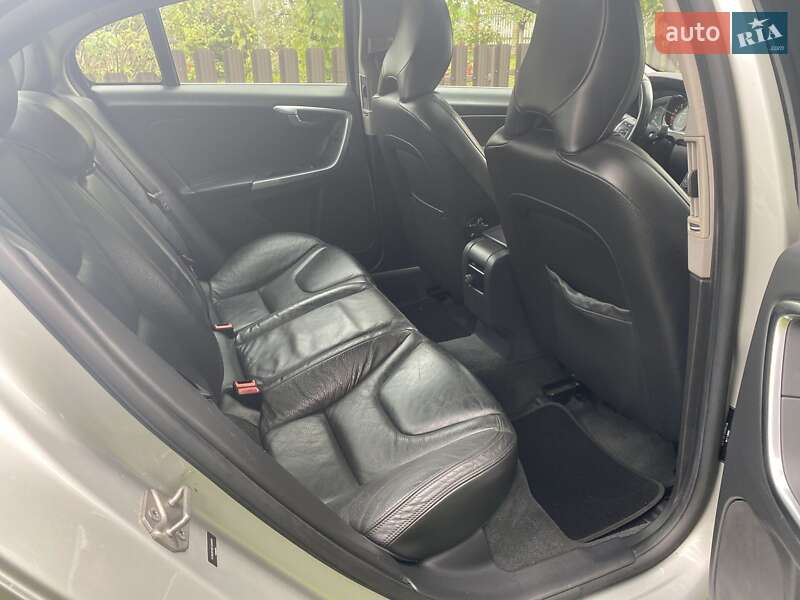 Седан Volvo S60 2013 в Луцке