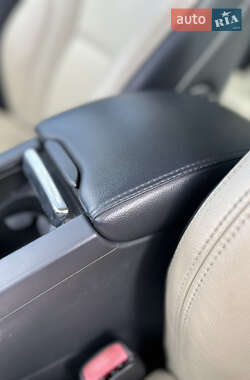 Седан Volvo S60 2012 в 