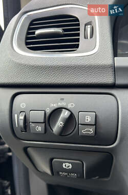 Седан Volvo S60 2012 в 