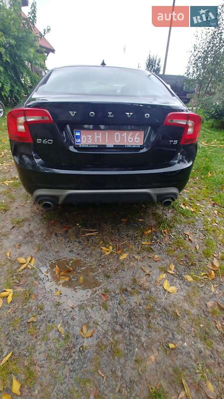 Седан Volvo S60 2016 в Луцке