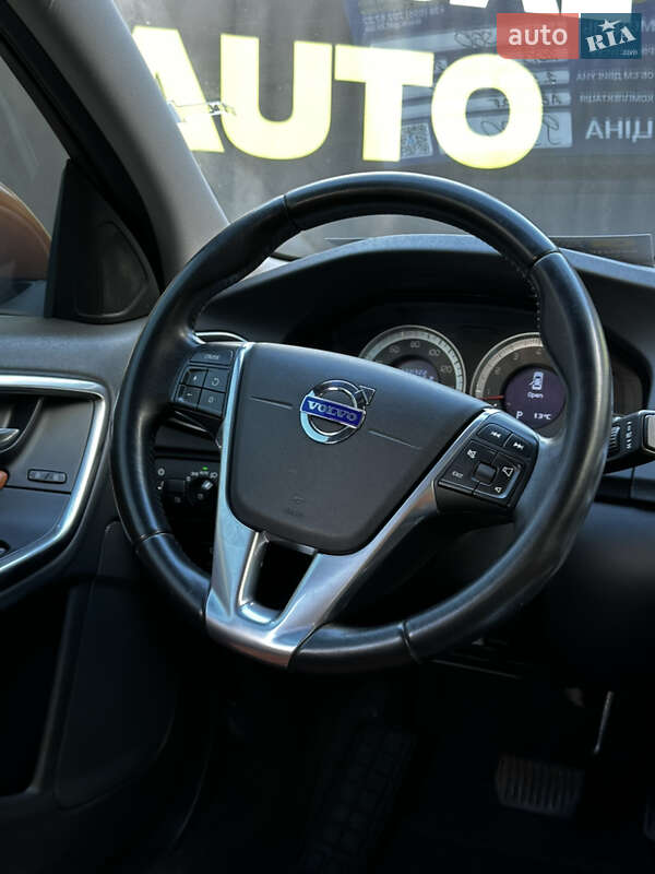Седан Volvo S60 2013 в Львові фото 19 Седан Volvo S60 2013 в Львові