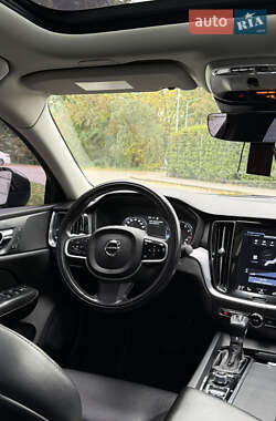 Седан Volvo S60 2020 в 