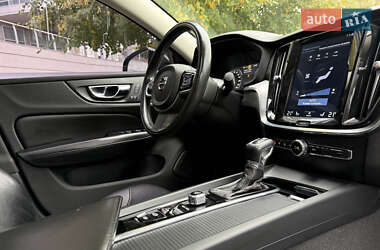 Седан Volvo S60 2020 в 