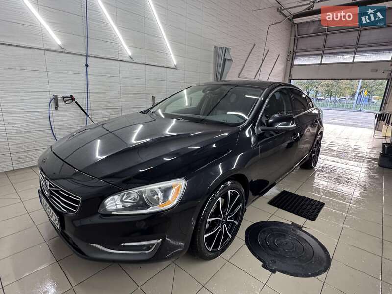 Седан Volvo S60 2017 в Киеве