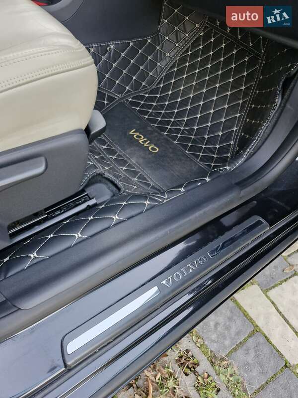 Седан Volvo S60 2013 в Львове
