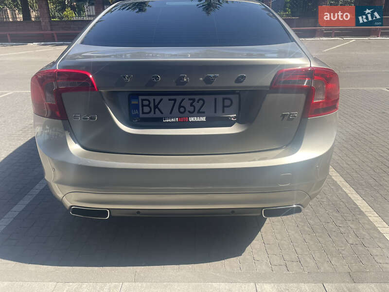 Седан Volvo S60 2014 в Здолбуніві