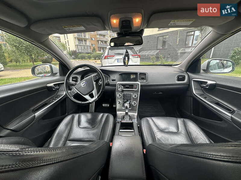 Седан Volvo S60 2013 в Киеве