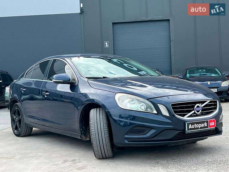 Седан Volvo S60 2012 в Львове