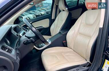 Седан Volvo S60 2012 в 