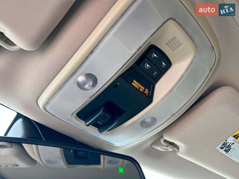Седан Volvo S60 2012 в Львове