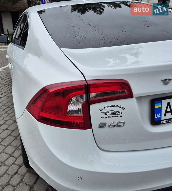 Седан Volvo S60 2012 в Івано-Франківську