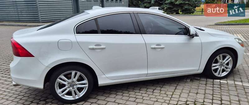Седан Volvo S60 2012 в Івано-Франківську