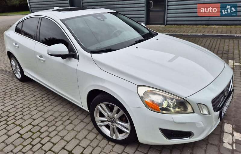 Седан Volvo S60 2012 в Івано-Франківську