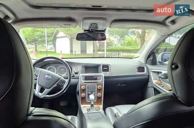 Седан Volvo S60 2012 в 