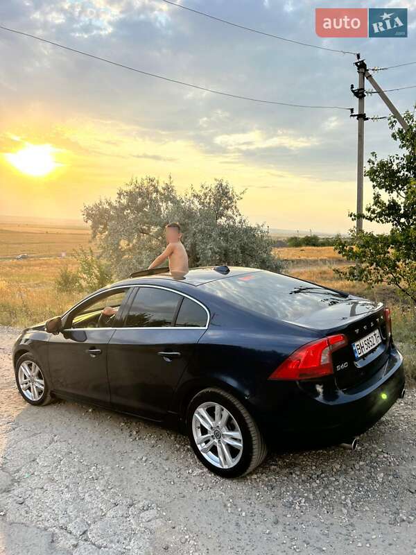Седан Volvo S60 2012 в Болграді