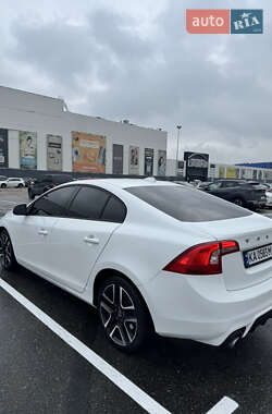 Седан Volvo S60 2016 в 
