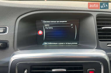 Седан Volvo S60 2014 в 