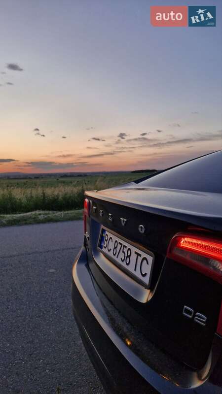 Седан Volvo S60 2013 в Львове