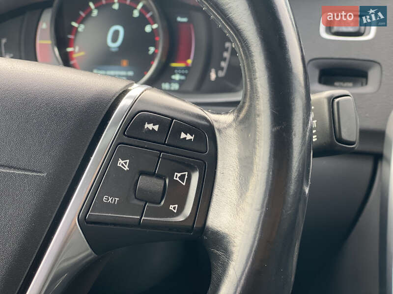 Седан Volvo S60 2013 в Луцке фото 31 Седан Volvo S60 2013 в Луцке