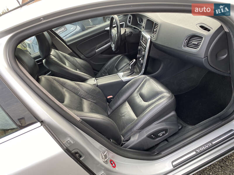 Седан Volvo S60 2013 в Луцке фото 37 Седан Volvo S60 2013 в Луцке