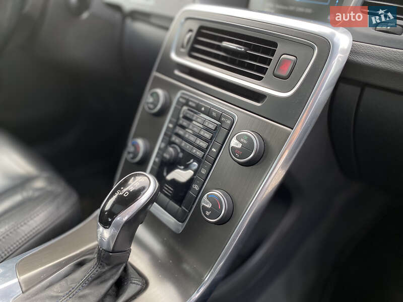 Седан Volvo S60 2013 в Луцке фото 39 Седан Volvo S60 2013 в Луцке