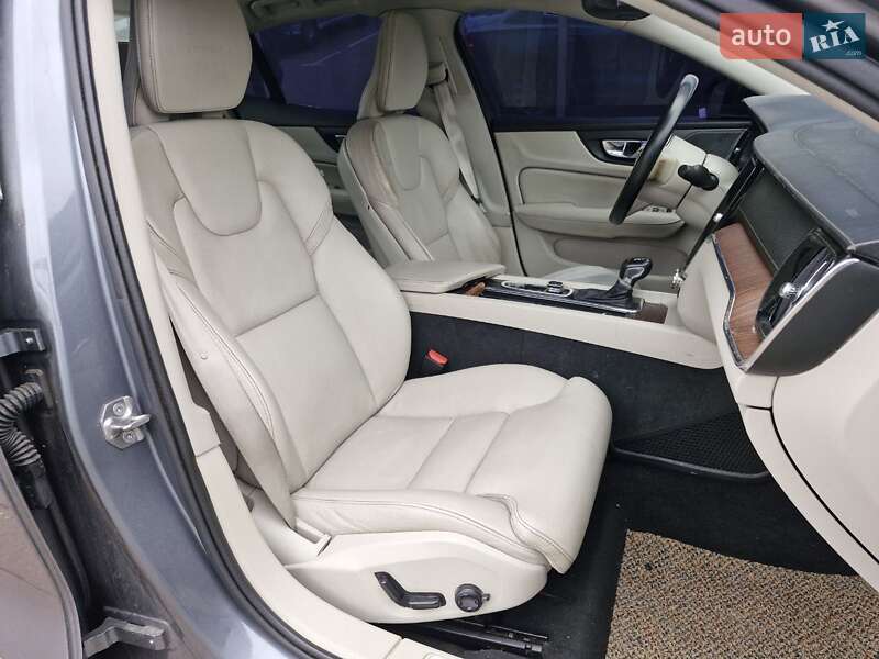Седан Volvo S60 2018 в Києві фото 10 Седан Volvo S60 2018 в Києві