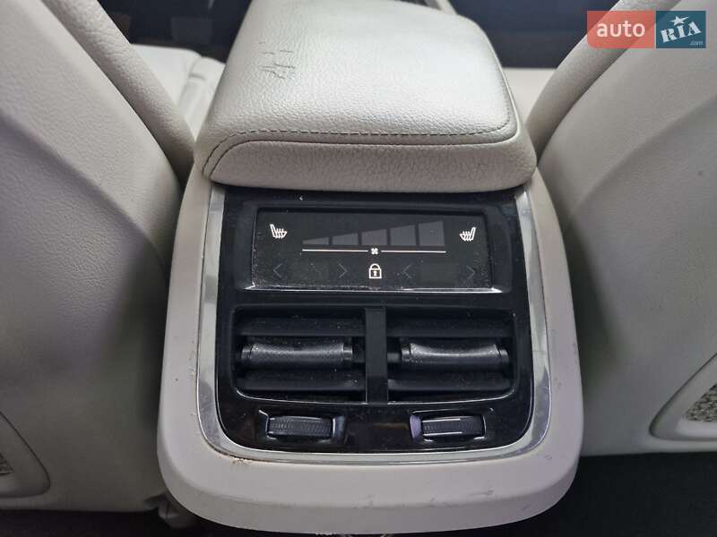 Седан Volvo S60 2018 в Києві фото 22 Седан Volvo S60 2018 в Києві