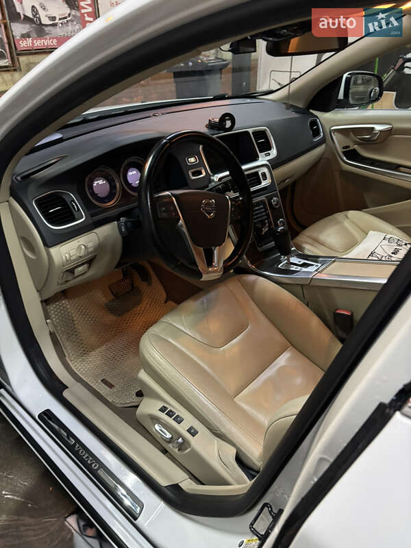 Седан Volvo S60 2012 в Беляевке фото 17 Седан Volvo S60 2012 в Беляевке