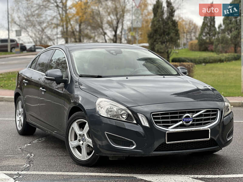 Седан Volvo S60 2012 в Киеве фото 10 Седан Volvo S60 2012 в Киеве
