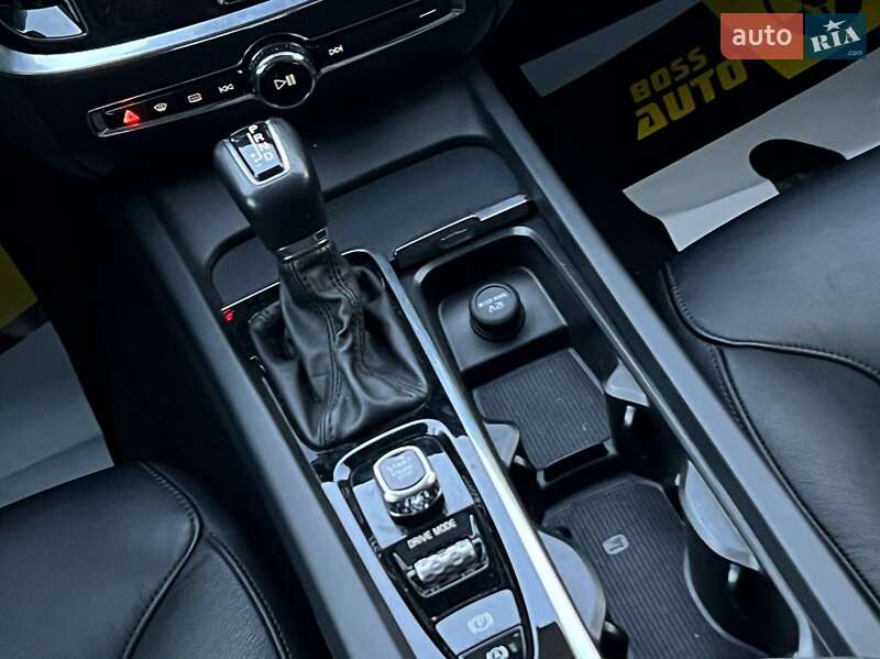 Седан Volvo S60 2019 в Івано-Франківську