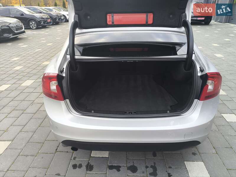 Седан Volvo S60 2011 в Трускавці
