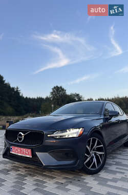 Седан Volvo S60 2020 в Львове