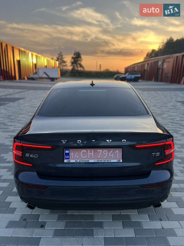 Седан Volvo S60 2020 в Львове
