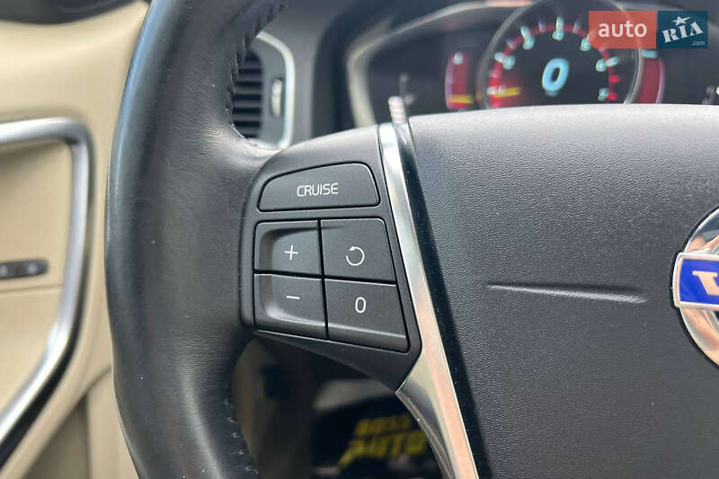 Седан Volvo S60 2014 в Івано-Франківську