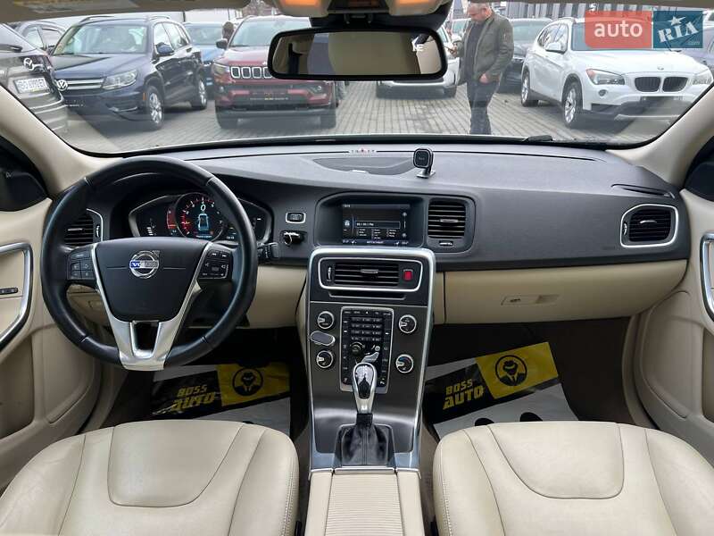 Седан Volvo S60 2014 в Івано-Франківську