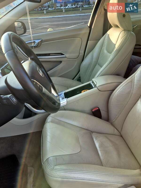 Седан Volvo S60 2012 в Киеве